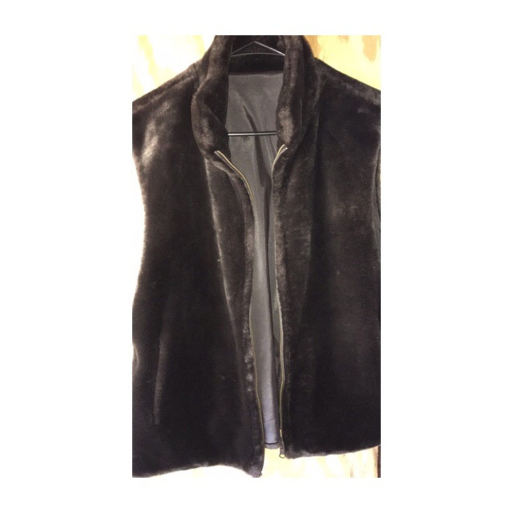 Fur vest